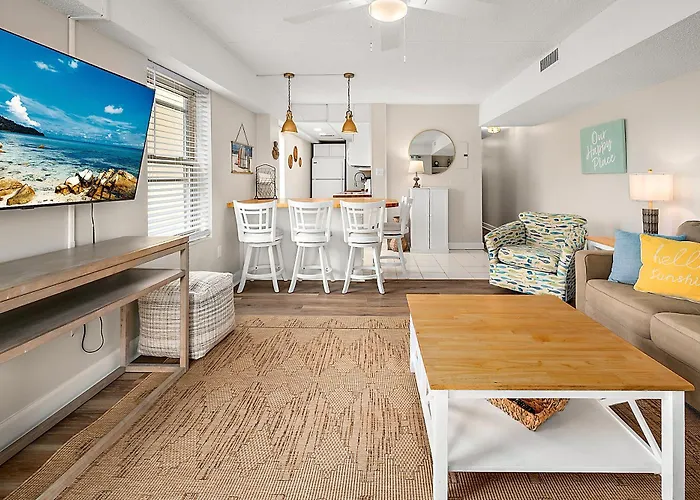 Cozy Retreat With Pool Apartment